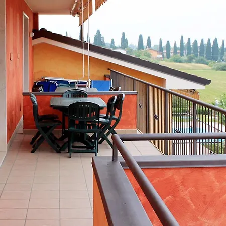Le Camelie 133s Lazise